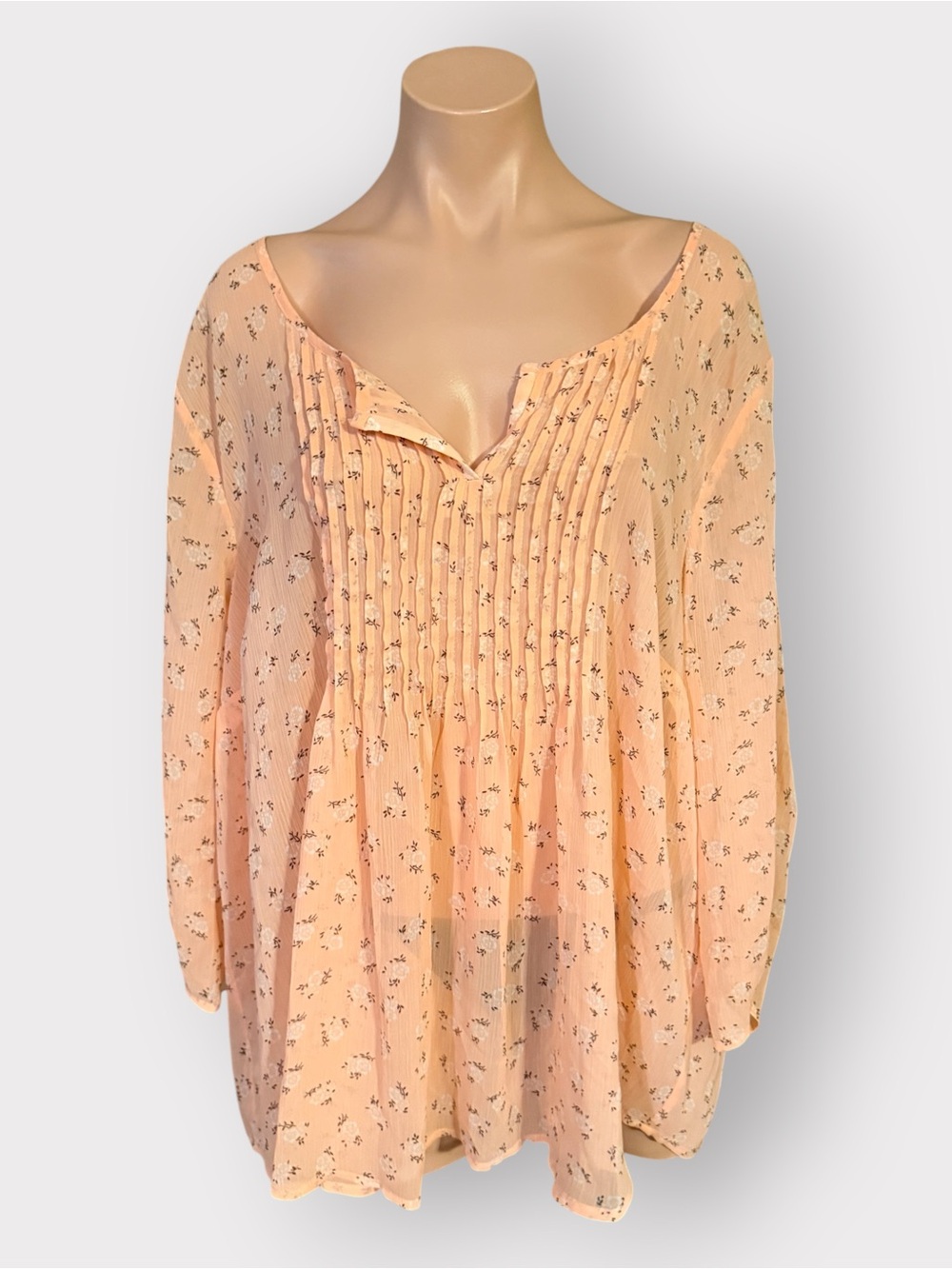 Torrid Women’s 3X Dixie Peach Floral Pleated Chiffon Long Sleeve Tunic Blouse